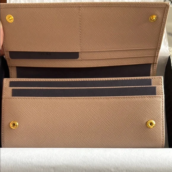 Prada Large Saffia Leather Wallet - Picture 3 of 7